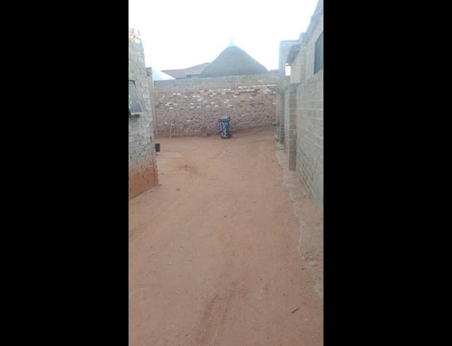 2 BEDROOM HOUSE FOR SALE IN COSMO CITY